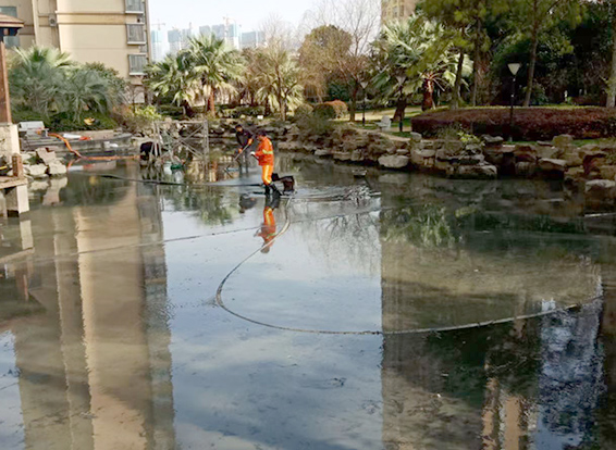 麻洋镇景观池淤泥清理